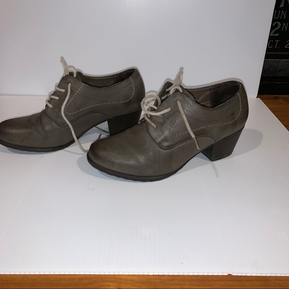 Madeline Girl Weathered Grey 2 Inch Ankle Heels Size 8.5